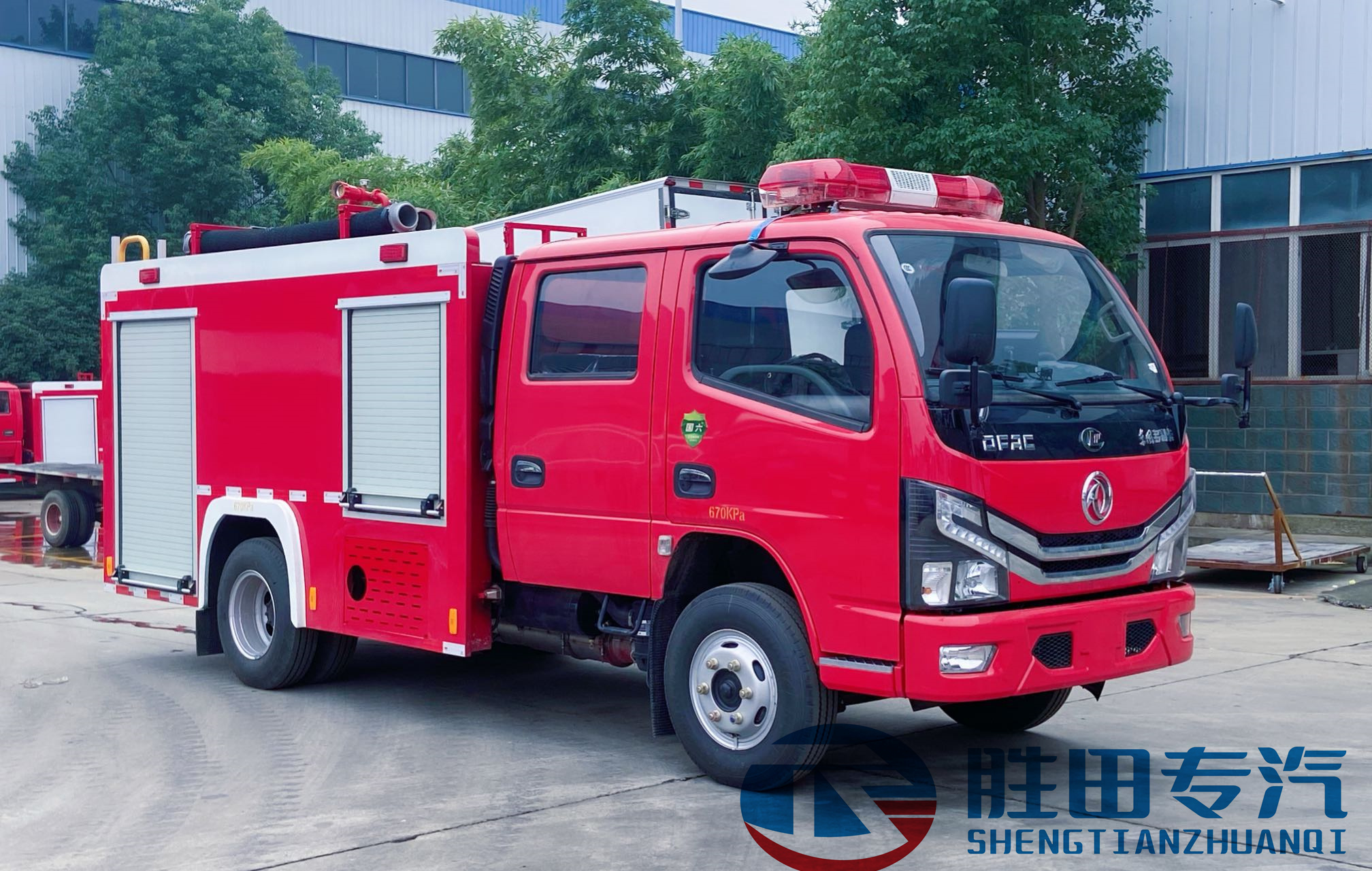 東風(fēng)2.5噸水罐消防車